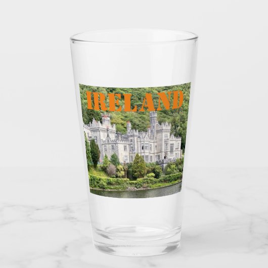 Kyle Moore Abby Castle, Ierland. Glas (Voorkant)