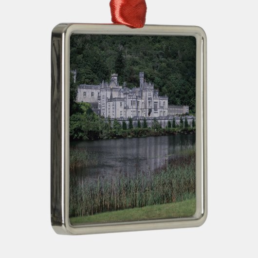 Kylemore Abbey, Connemara, County Galway, Metalen Ornament (Rechts)