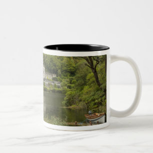 Kylemore-abdij, County Galway, Ierland, Tweekleurige Koffiemok
