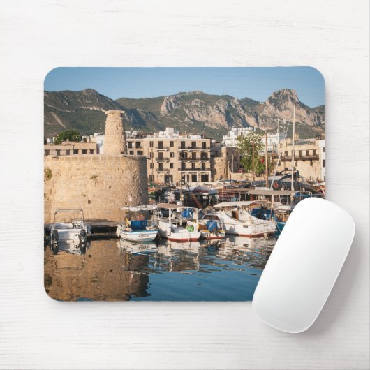 Kyrenia Harbour - Noord-Cyprus Muismat (Met muis)