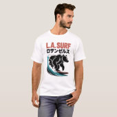 L.A. Surf Bear Japanese Typography T-shirt (Voorkant volledig)