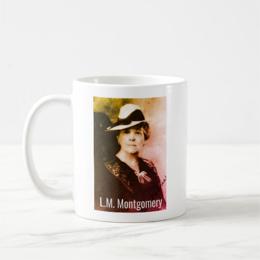 L. M. Montgomery (circa 1936) Koffiemok (Links)