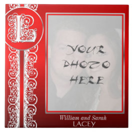 L Monogram "White Lace on Red" met foto - Tegel Tegeltje