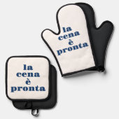 La Cena E Pronta Schort Ovenwant & Pannenlap Set (Voorkant / Achterkant)