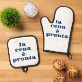 La Cena E Pronta Schort Ovenwant & Pannenlap Set (Top down)