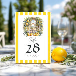 La Dolce Vita Lemon Grove Italiaanse bruiloft Kaart<br><div class="desc">Leid uw gasten naar hun zitplaatsen met deze charmante "La Dolce Vita" trouwtafel nummerkaart. Met een pittoreske illustratie van citroenboomgaarden, elegante typografie en levendige geel gestreepte accenten, vormt dit ontwerp een perfecte aanvulling op een mediterraan of Italiaans huwelijksthema. Volledig aanpasbaar met de namen en trouwdetails van het paar, het is...</div>