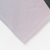 Laaghoekfoto van drie palmbomen onder blu fleece deken (Hoek)