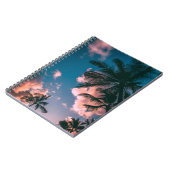 Laaghoekfoto van palmbomen notitieboek (Linkerzijde)