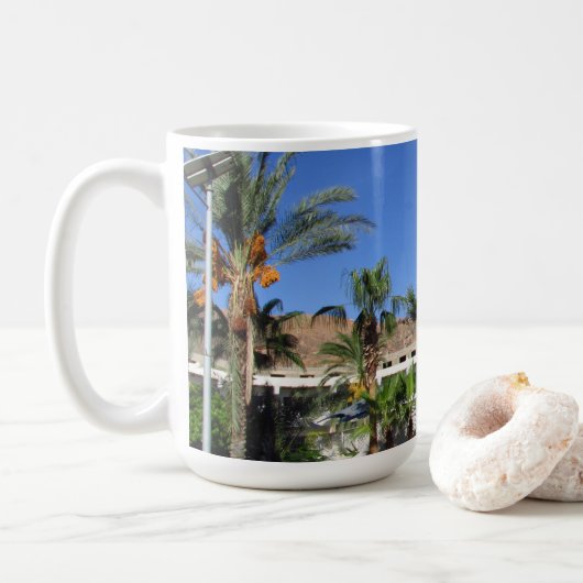Laan van dadelpalmen koffiemok (Met donut)