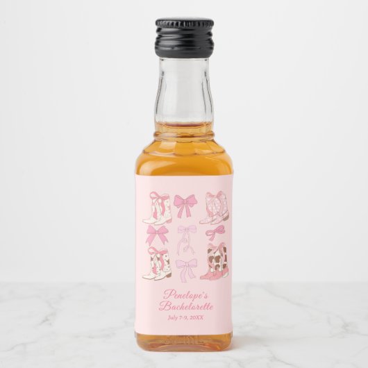 Laarzen en strikken Roze Girly Bachelorette Party Likeurfles Etiket (Voorkant)