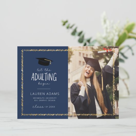 Laat de het Volgen Aankondiging van het Afstuderen (Staand voorkant)