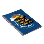 Laat de kleine kinderen zich bij de zaak aansluite notitieboek (Rechterzijde)