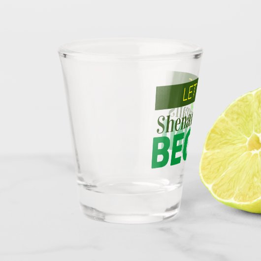 Laat de Shenanigans beginnen met glas (Links)