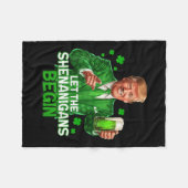 Laat de Shenanigans beginnen met grappige Trump St Fleece Deken (Voorkant (Horizontaal))