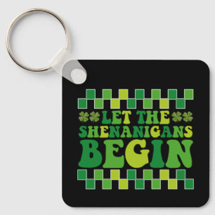 Laat de Sjenanigans Begin Iers Groovy Retro Sleutelhanger