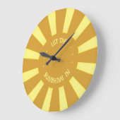 Laat de zon in de muur grote klok (Hoek)