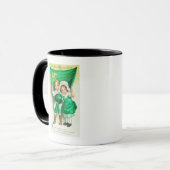 Laat Erin Couple herinneren die een vlag houdt Mok (Voorkant links)