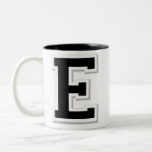 Laat het Initiaal met Letter E Black Coffee-Mok bu Tweekleurige Koffiemok (Links)