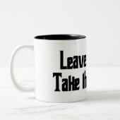 Laat het pistool achter. Neem de cannoli. Tweekleurige Koffiemok (Links)