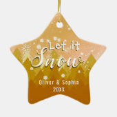 Laat het sneeuwen Eerste Kerstfoto Goud Keramisch Ornament (Achterkant)