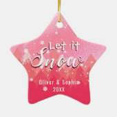 Laat het sneeuwen Eerste Kerstfoto Roze Keramisch Ornament (Achterkant)
