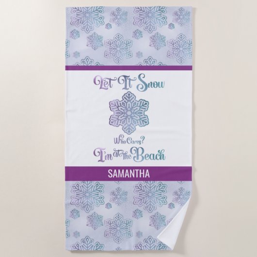 Laat het Sneeuwen–Grappig Kerststrand Paars Strandlaken (Voorkant)