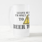 Laat me alleen - Mok met bruine bier (Voorkant links)