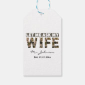 Laat me mijn vrouw vragen grappig gepersonaliseerd cadeaulabel (Achterkant)