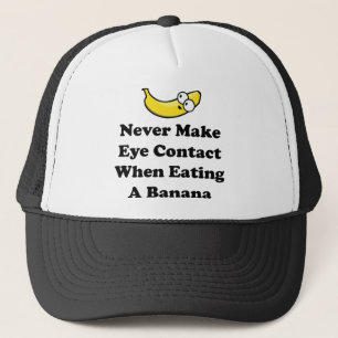 Laat nooit oogcontact maken bij het eten van een b trucker pet