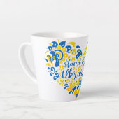 Laat Oekraïne met rust en hart Latte Mok (Linkerhoek)