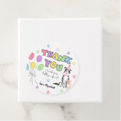 Laat Podty Dog Eerste Birthday Cirkel Dank u Label (In situ)