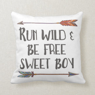 Laat Wild vrij Sweet Boy Boho Arrow Pillow lopen Kussen