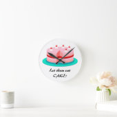 Laat ze de kake eten! Roze Cake Kitchen Clock Ronde Klok (Huis)