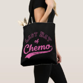 Laatste dag van chemo - Roze borstkankerbestrijder Tote Bag (Dichtbij)
