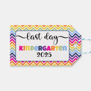 Laatste dag van de kleuterschool foto prop teken cadeaulabel