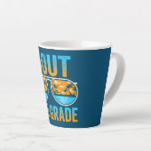 Laatste dag van de vrede op school in de achtste k latte mok (Rechterhoek)