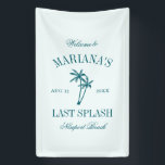 Laatste Splash Blue Blauwgroen Palms Bachelorette Spandoek<br><div class="desc">Het "Last Splash Blue Blauwgroen Palms Bachelorette" collectie brengt alle tropische vibes met een gewaagde, speelse twist. De suite beschikt over gedurfde blauwgroen blauwe palmbomen en moderne typografie, die perfect het plezier en de opwinding van een strandfeest vastleggen. Met zijn levendige kleurenschema en gestreepte rug, dit collectie is alles over...</div>