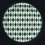 Laatste swing voor de Ring Golf Bachelor Party Papieren Bordje<br><div class="desc">Vier haar laatste swing voor de ring met deze leuke en feestelijke Last Swing Before The Ring zwarte en groene argyle golf-thema vrijgezellenfeest borden! Deze papieren borden zijn ideaal voor golfuitjes of picknicks en zijn voorzien van speelse golfgraphics, een hole-in-one aanvulling op elk pre-huwelijksfeest! Deze papieren borden maken deel uit...</div>