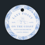 Laatste toast op de Coast Beach Coastal Bacheloret Bedankjes Labels<br><div class="desc">Introductie van onze "Last Toast On The Coast" Beach Coastal Bachelorette Favor Tags, de perfecte finishing touch voor uw viering aan zee! Deze charmante labels hebben een kustgeïnspireerd ontwerp dat de toon zet voor een onvergetelijk strandvrijgezellenfeest. Met hun duurzame karton materiaal en elegante typografie, voegen ze een vleugje verfijning toe...</div>