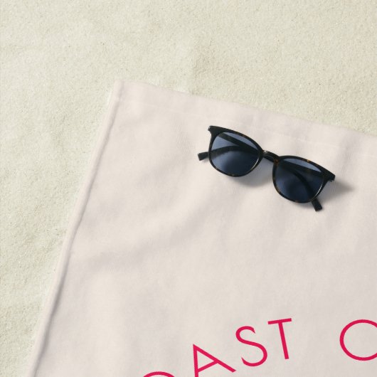 Laatste toast op de kust strand vrijgezellenfeest strandlaken (In situ)