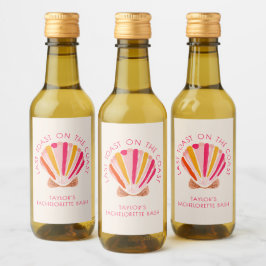 Laatste toast op de kust strand vrijgezellenfeest wijn etiket