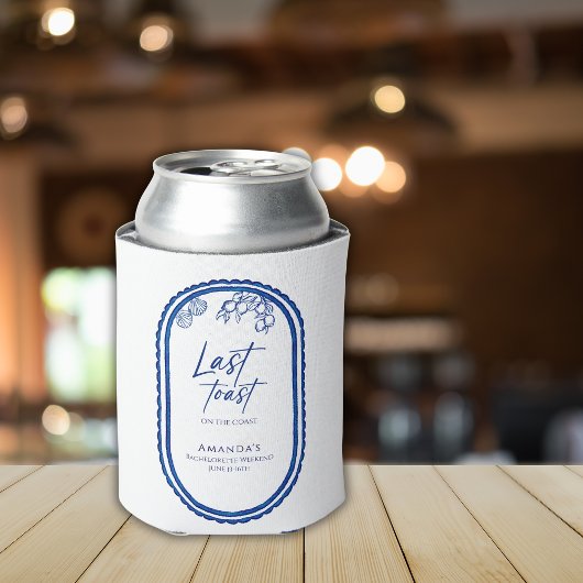 Laatste toast op het strand bruidsweekend aan de k blikjeskoeler