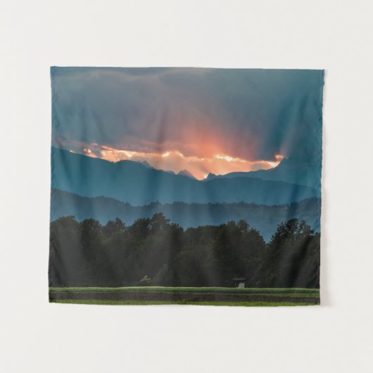 Laatste zonnestralen vóór zonsondergang wandkleed (Voorkant (horizontaal))