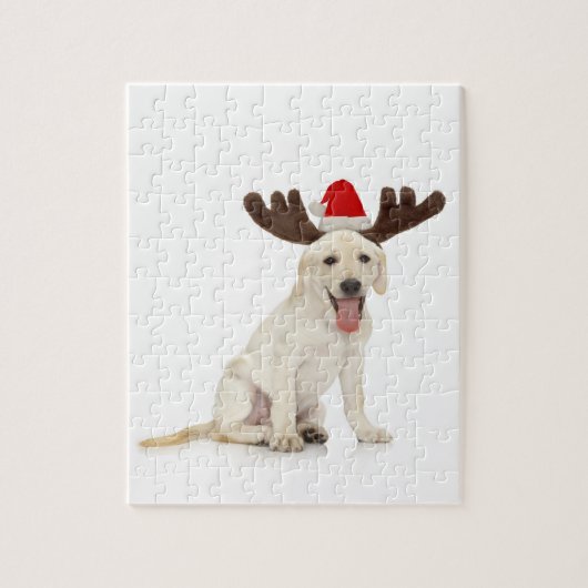 Lab Puppy Wearing Antlers Legpuzzel (Verticaal)