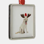 Lab Puppy Wearing Antlers Metalen Ornament (Rechts)