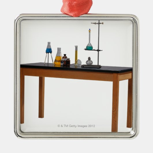 Lab-tabel met chemicaliën metalen ornament (Voorkant)