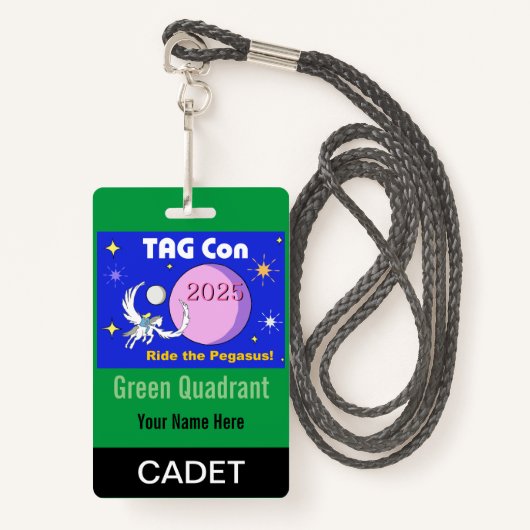 LABEL CON 2025 - Groen Kwadrant - Cadet Badge (Voorkant met draagriem)