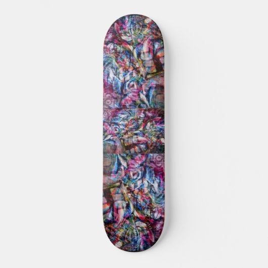 Label Grafitti Patterned Skateboard (Voorkant)