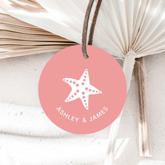 Label met een staartrottoirband voor het strand