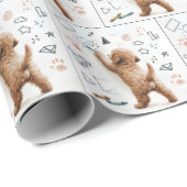 Labradoodle doedelen met krijtjes cadeaupapier (Rol Hoek)